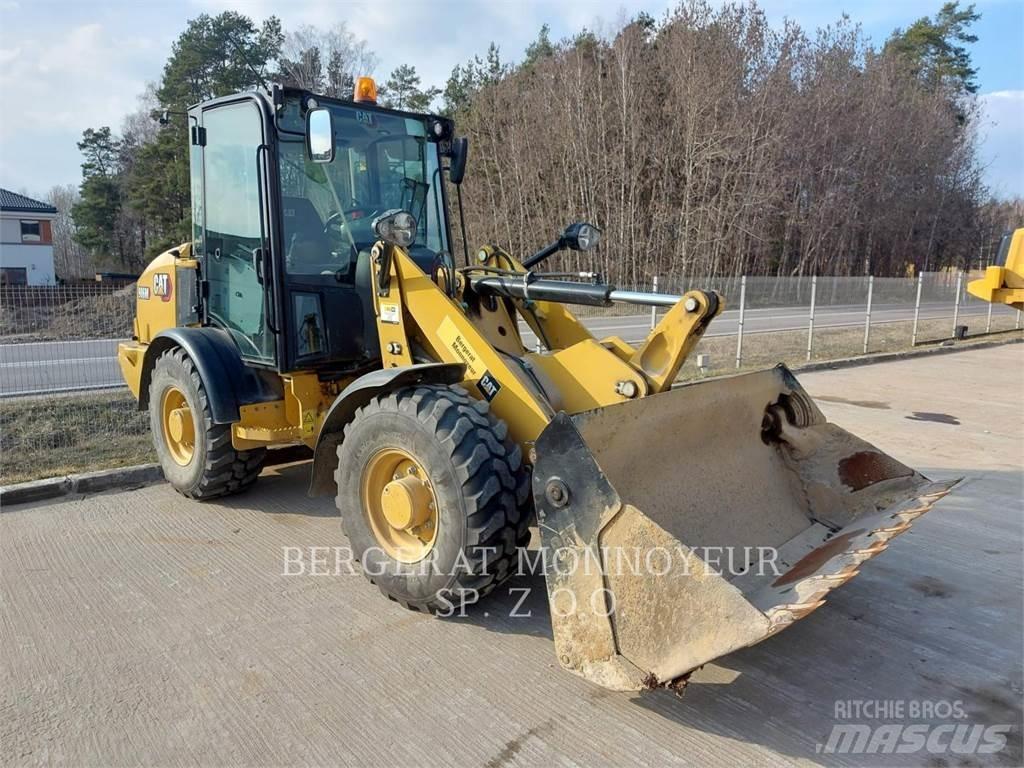 CAT 906M Utovarivači na točkove