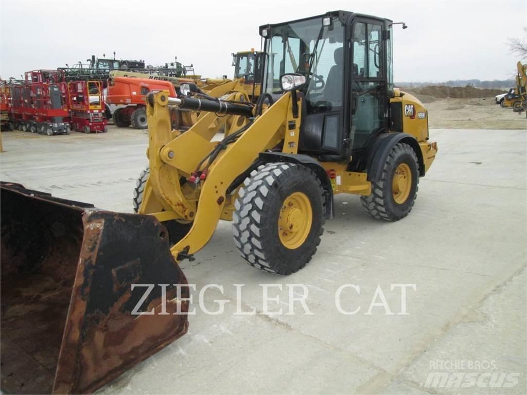 CAT 906M Utovarivači na točkove