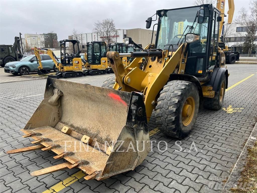CAT 906M Utovarivači na točkove