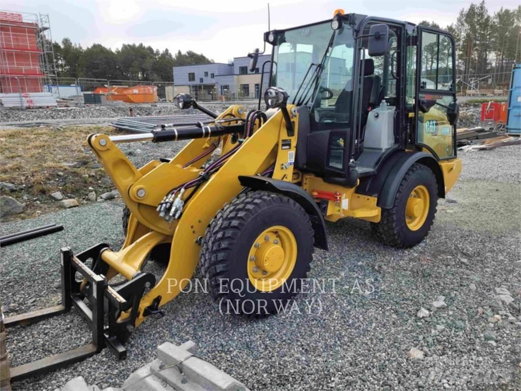 CAT 906M Utovarivači na točkove