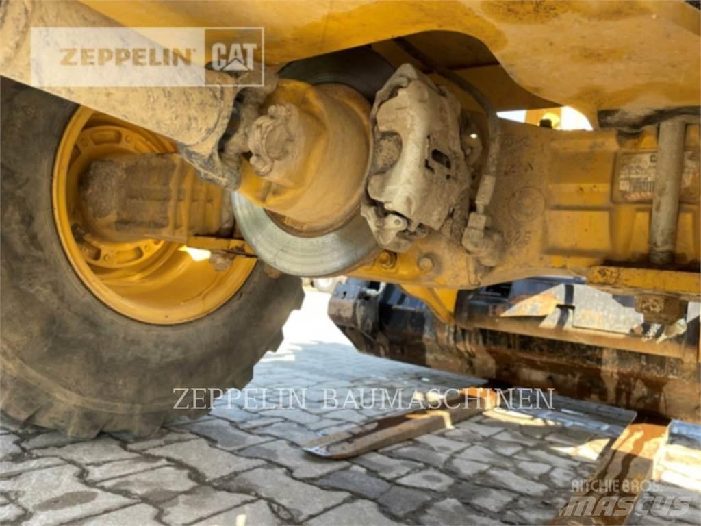 CAT 906M Utovarivači na točkove