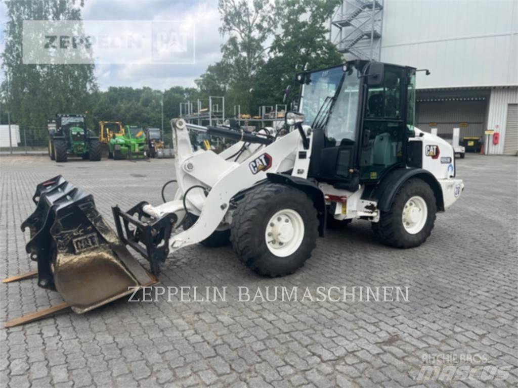 CAT 906M Utovarivači na točkove