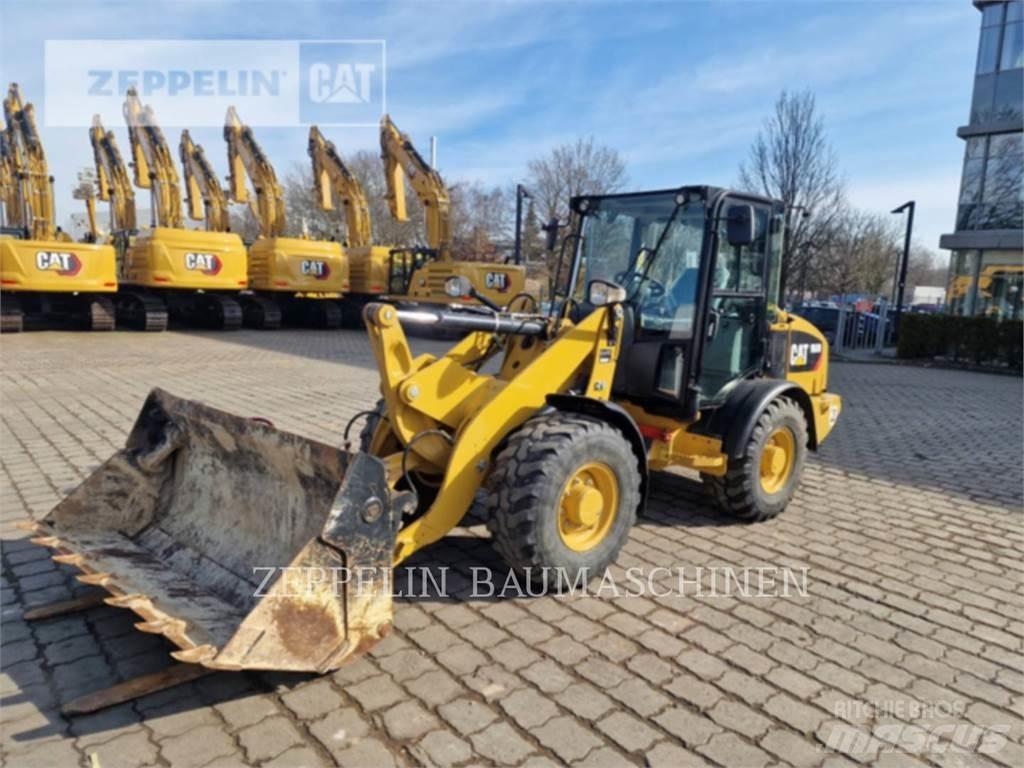 CAT 906M Utovarivači na točkove
