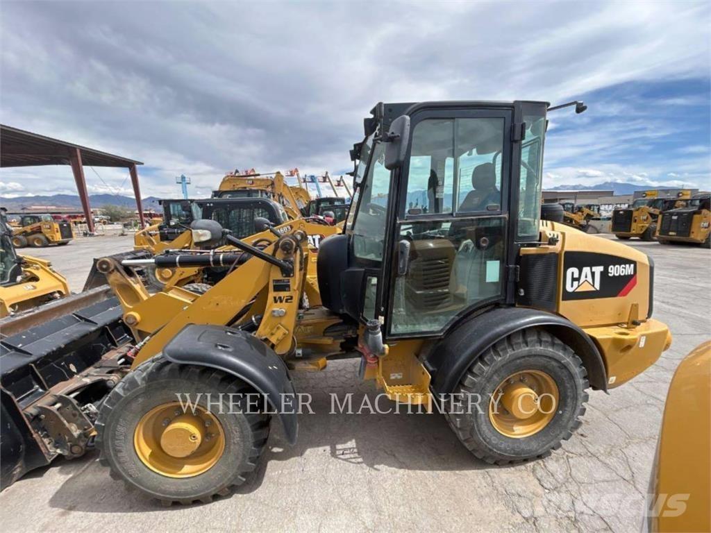 CAT 906M Utovarivači na točkove