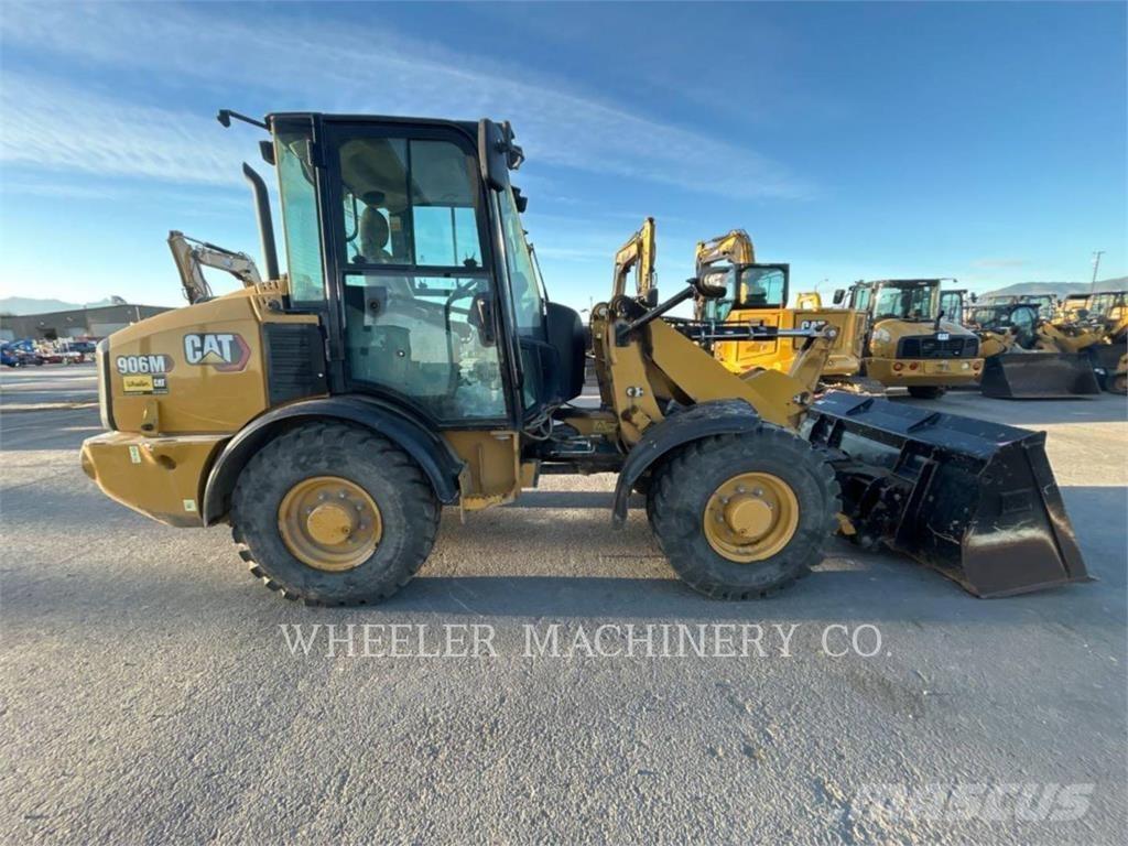 CAT 906M Utovarivači na točkove