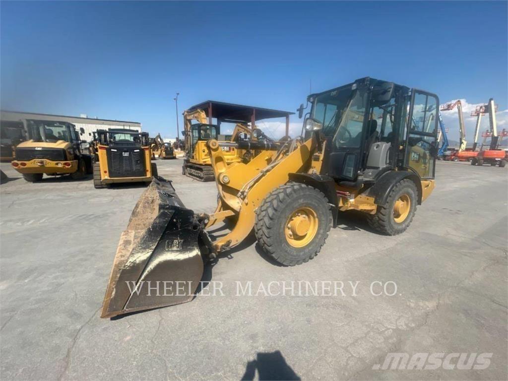 CAT 906M Utovarivači na točkove