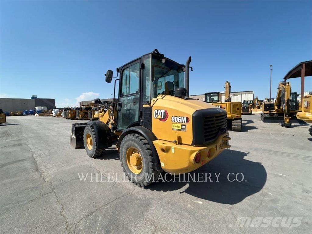 CAT 906M Utovarivači na točkove