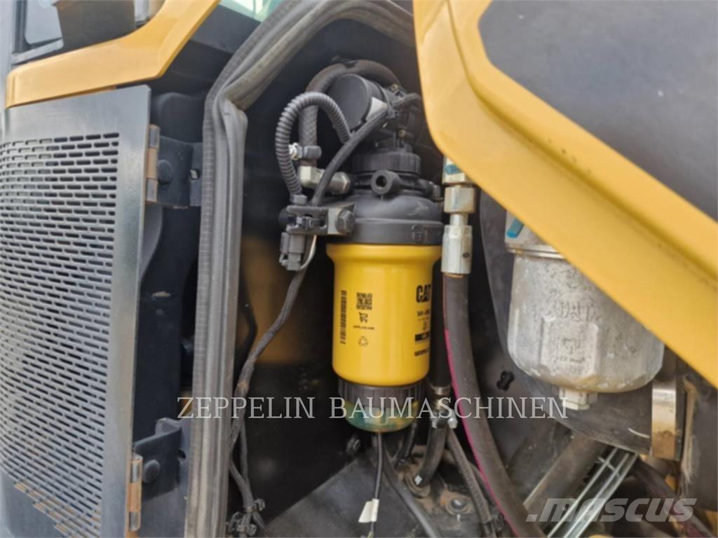 CAT 906M Utovarivači na točkove