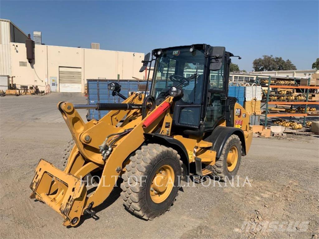 CAT 907 Utovarivači na točkove