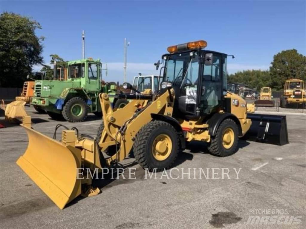 CAT 907M Utovarivači na točkove