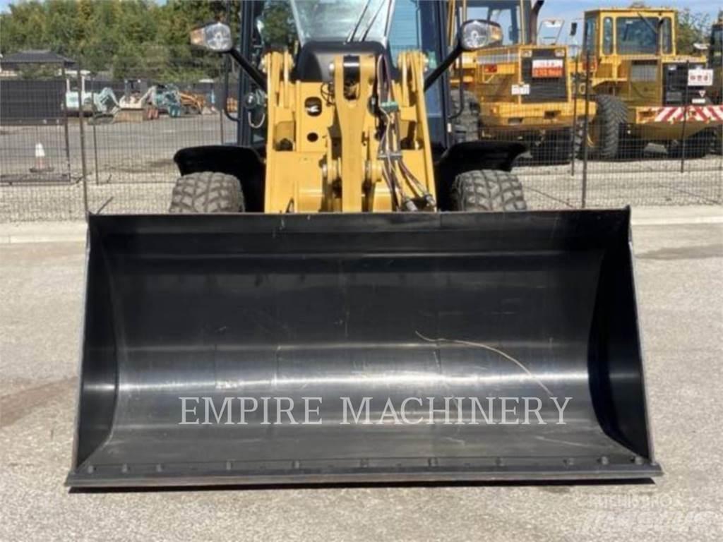CAT 907M Utovarivači na točkove