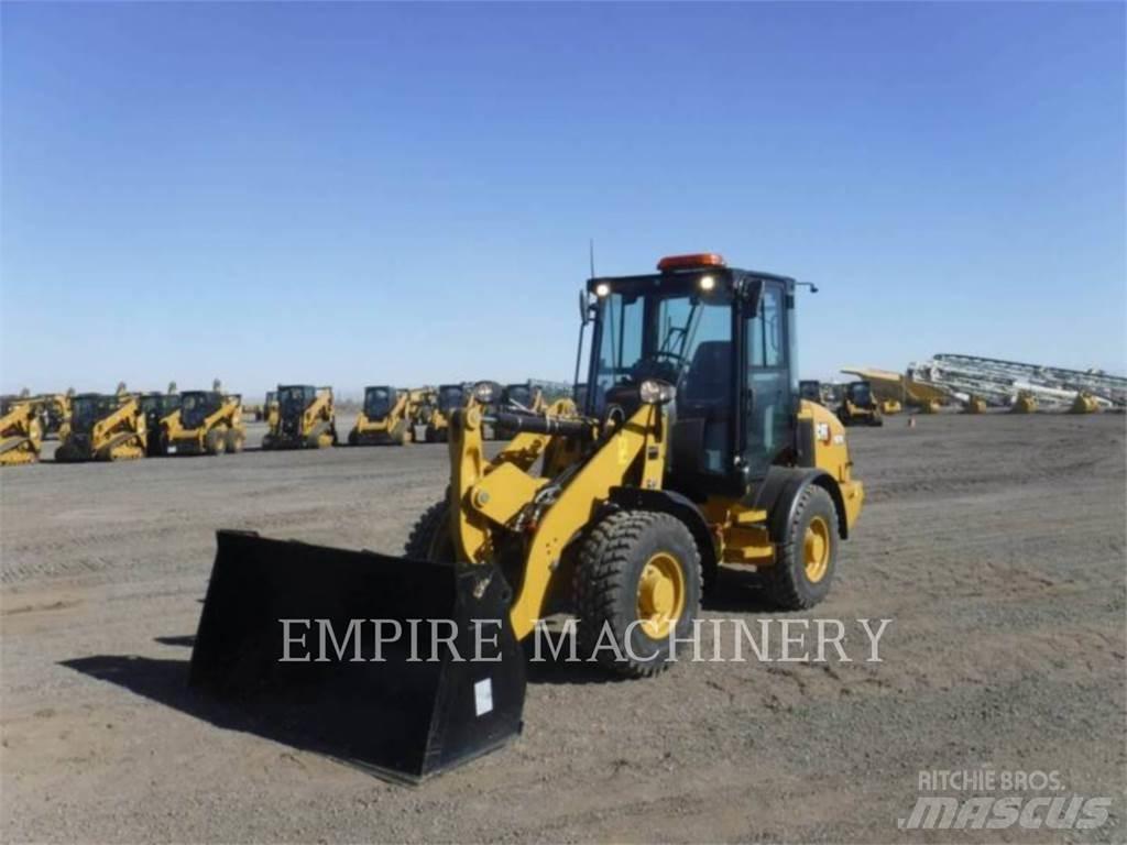 CAT 907M Utovarivači na točkove