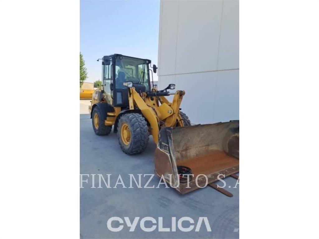 CAT 907M Utovarivači na točkove