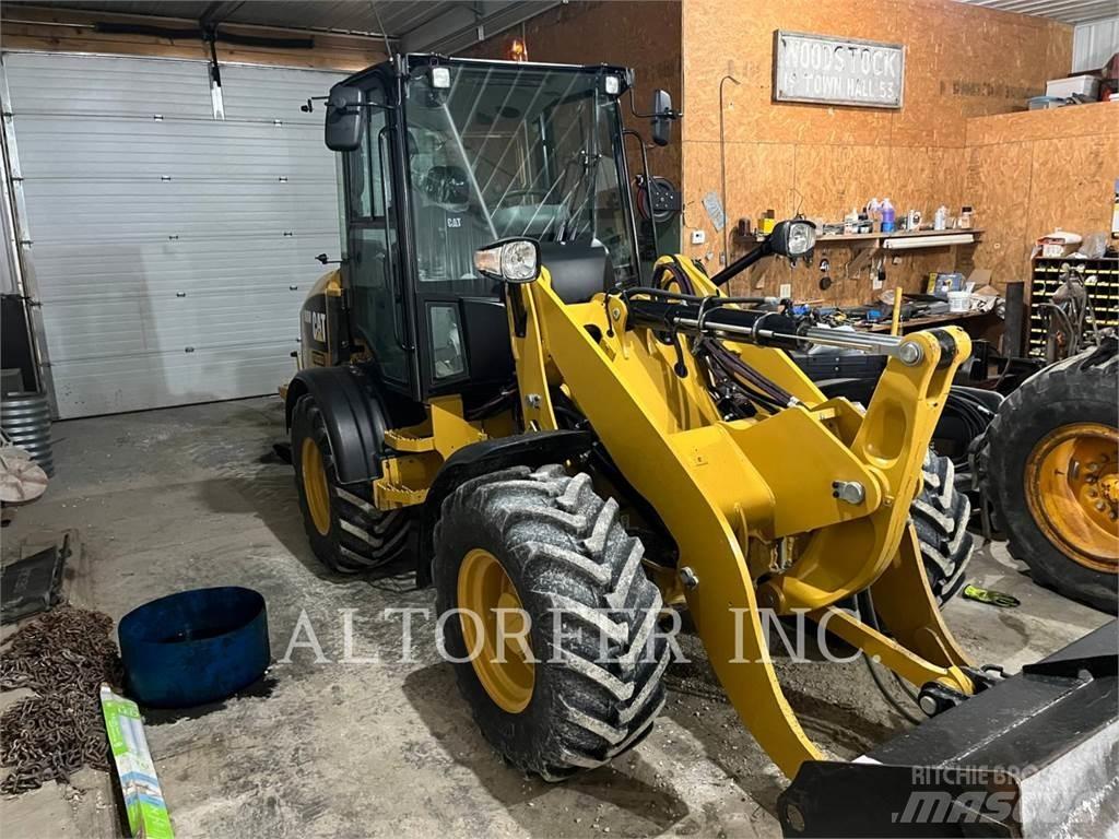 CAT 908M Mini utovarivači