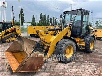 CAT 908M Utovarivači na točkove