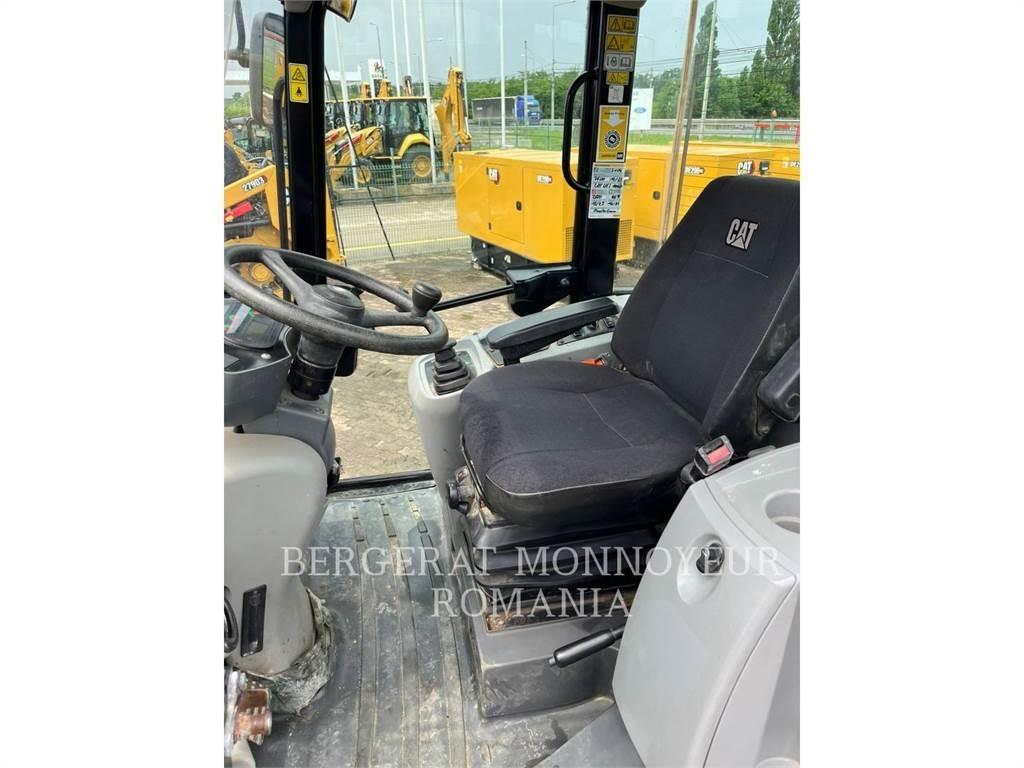 CAT 908M Utovarivači na točkove