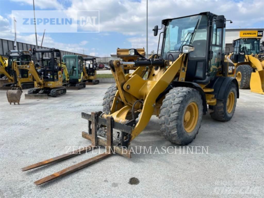 CAT 908M Utovarivači na točkove