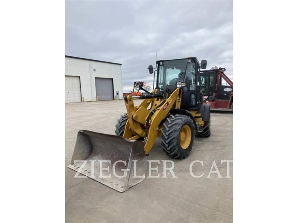 CAT 908M Utovarivači na točkove