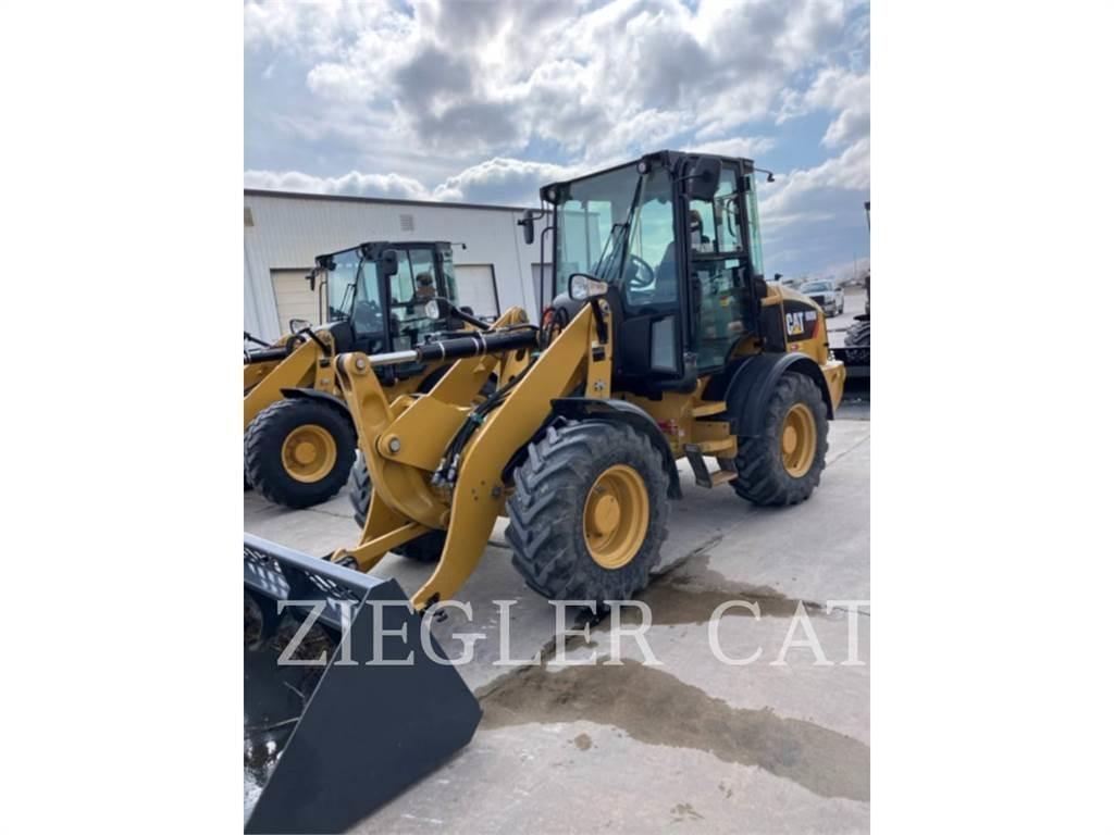 CAT 908M Utovarivači na točkove