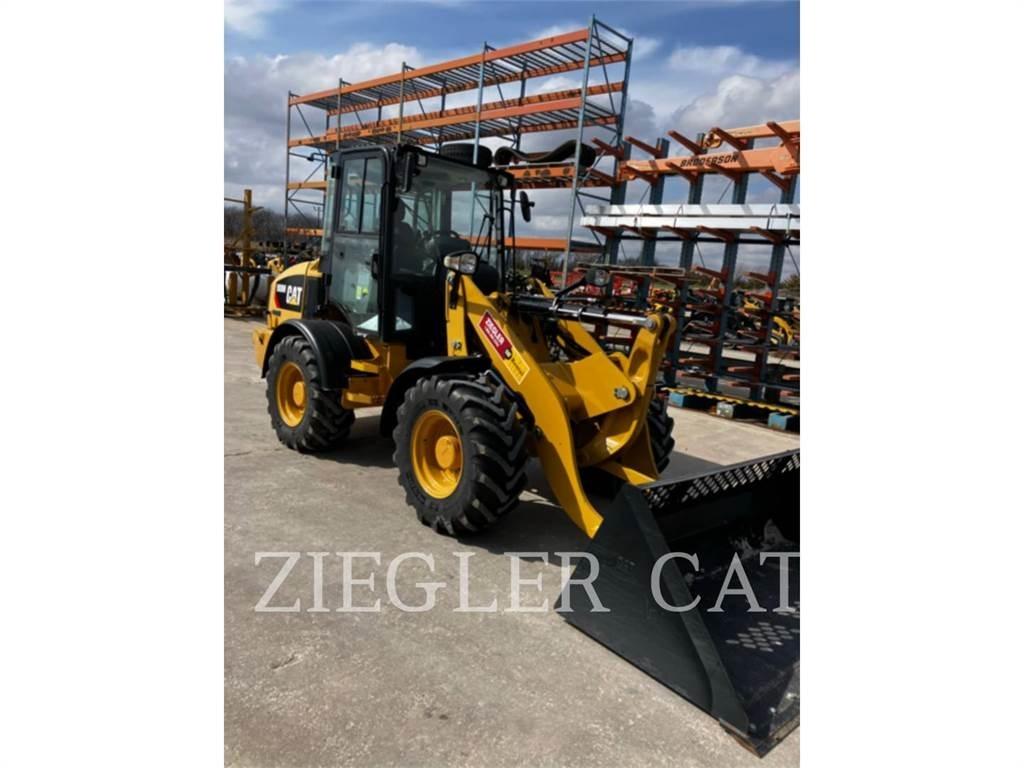CAT 908M Utovarivači na točkove