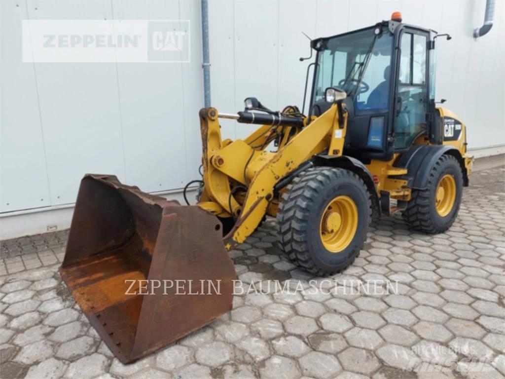 CAT 908M Utovarivači na točkove