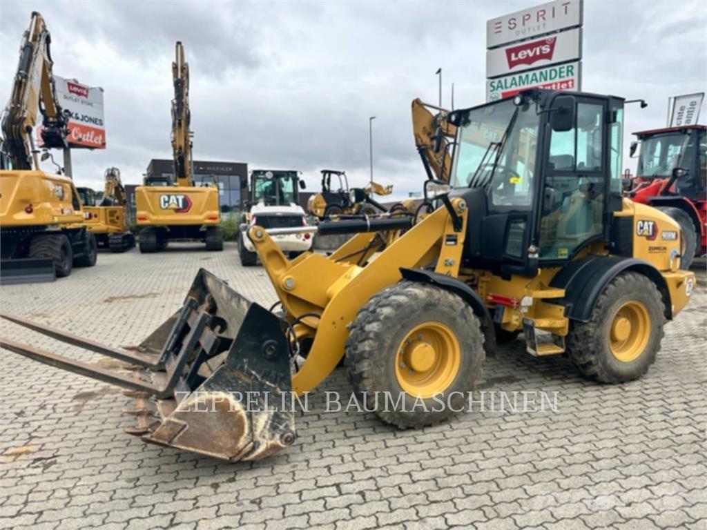 CAT 908M Utovarivači na točkove