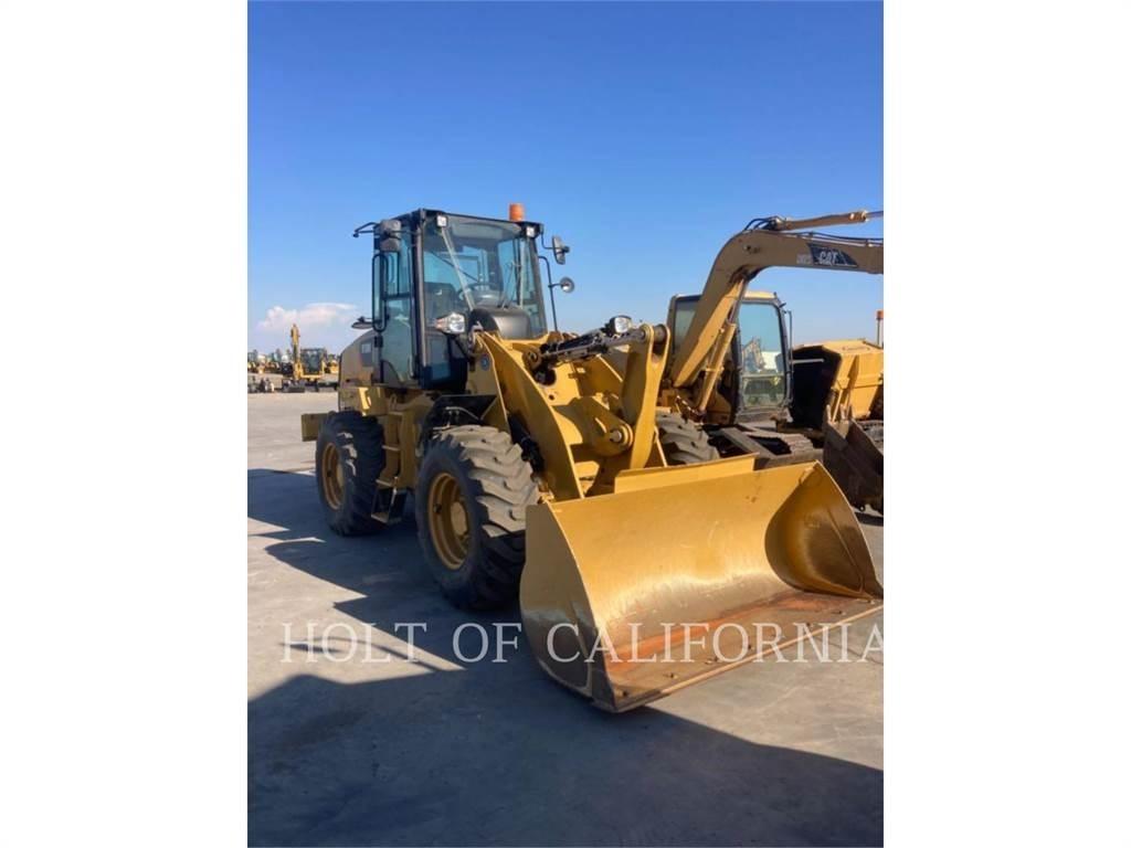 CAT 910M Utovarivači na točkove