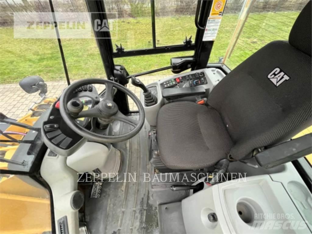 CAT 918M Utovarivači na točkove