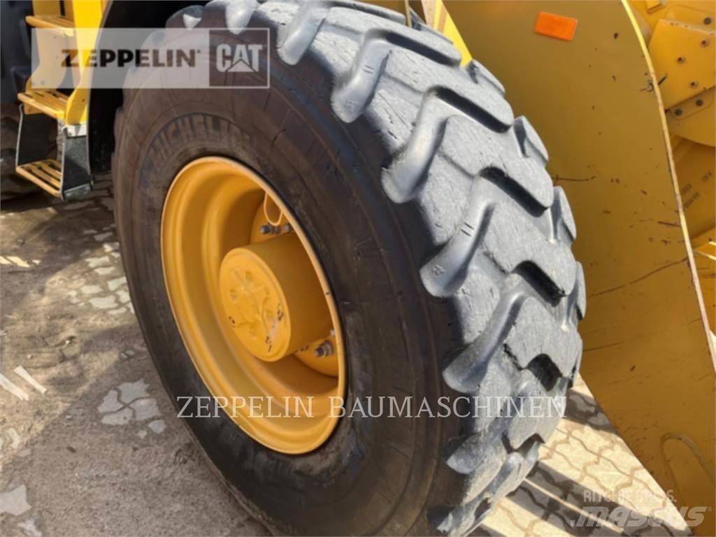 CAT 918M Utovarivači na točkove