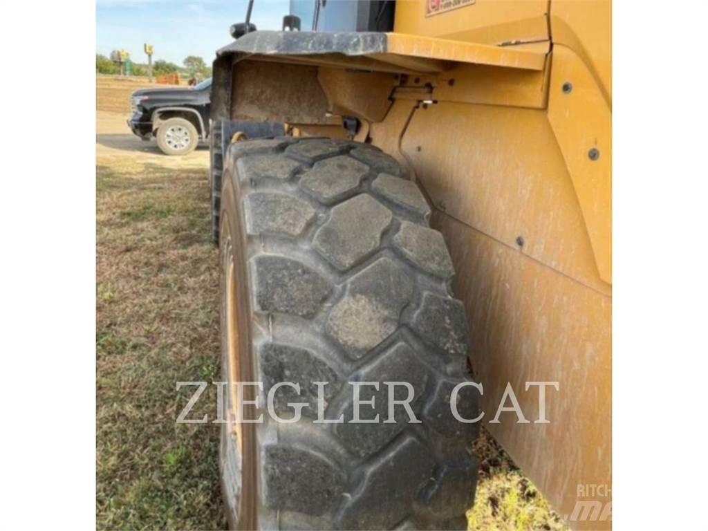CAT 926M Utovarivači na točkove