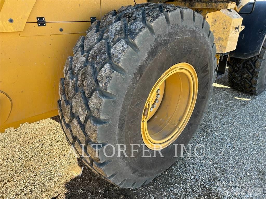 CAT 926M Utovarivači na točkove