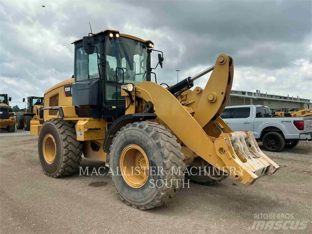 CAT 926M Utovarivači na točkove