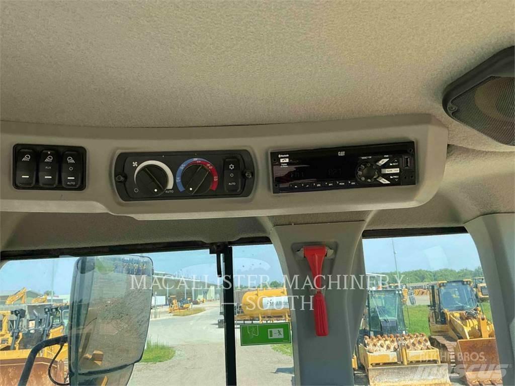 CAT 926M Utovarivači na točkove