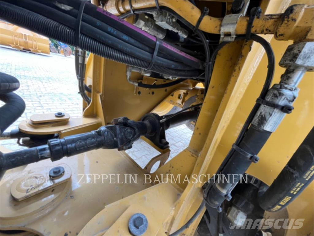 CAT 926M Utovarivači na točkove