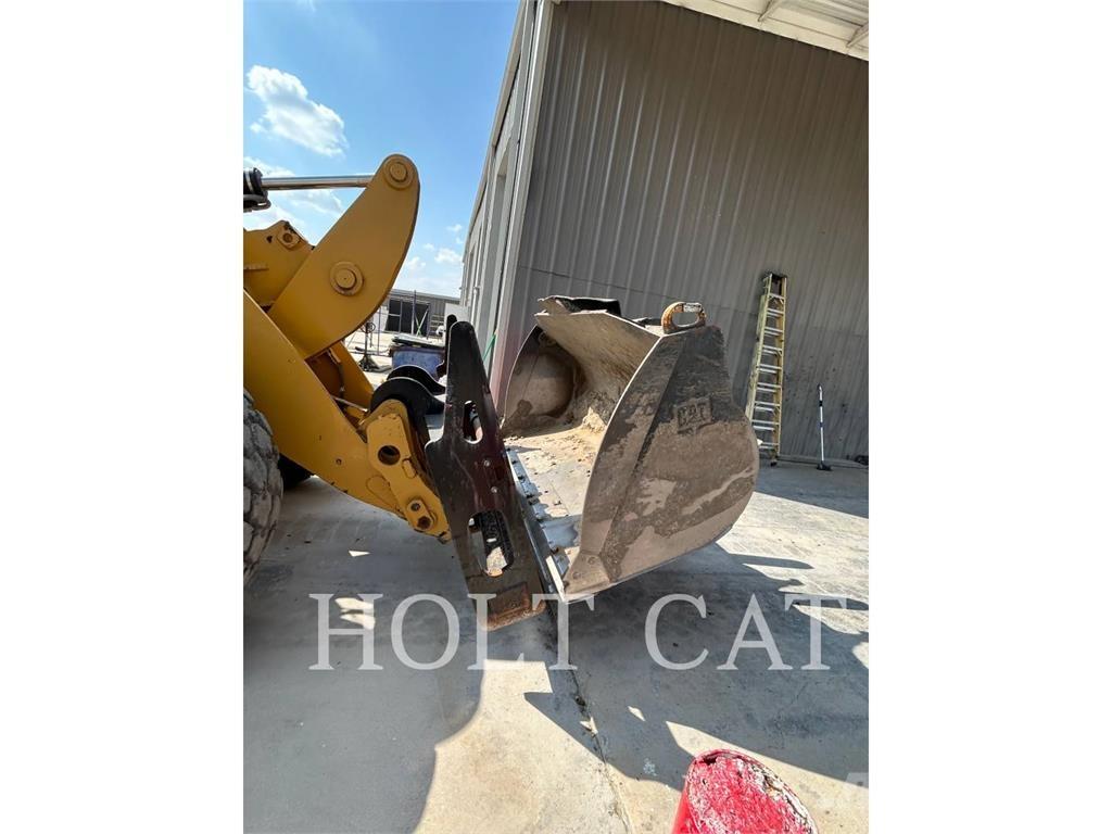 CAT 926M Utovarivači na točkove