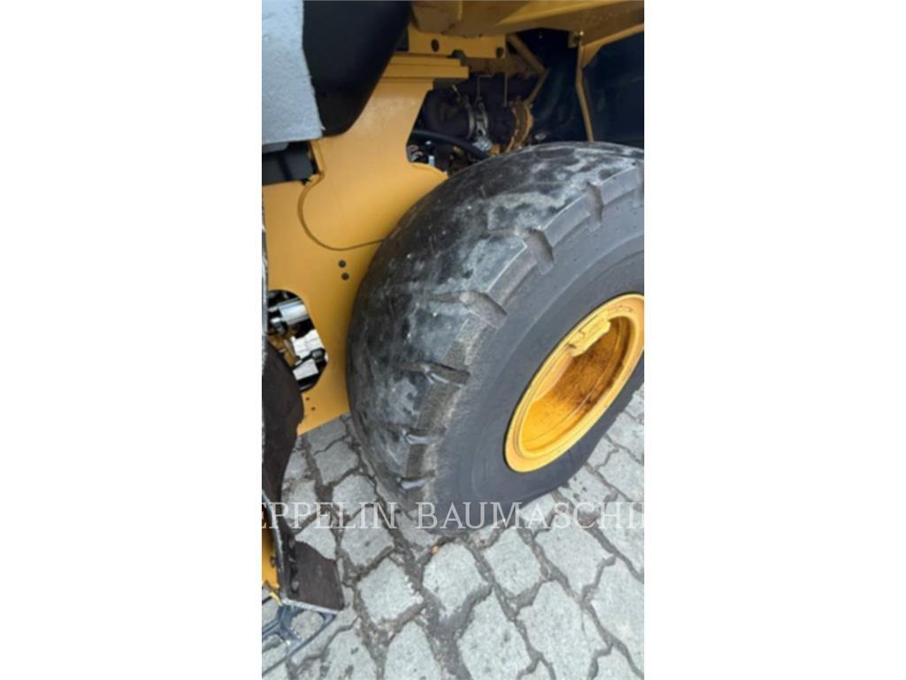 CAT 926M Utovarivači na točkove