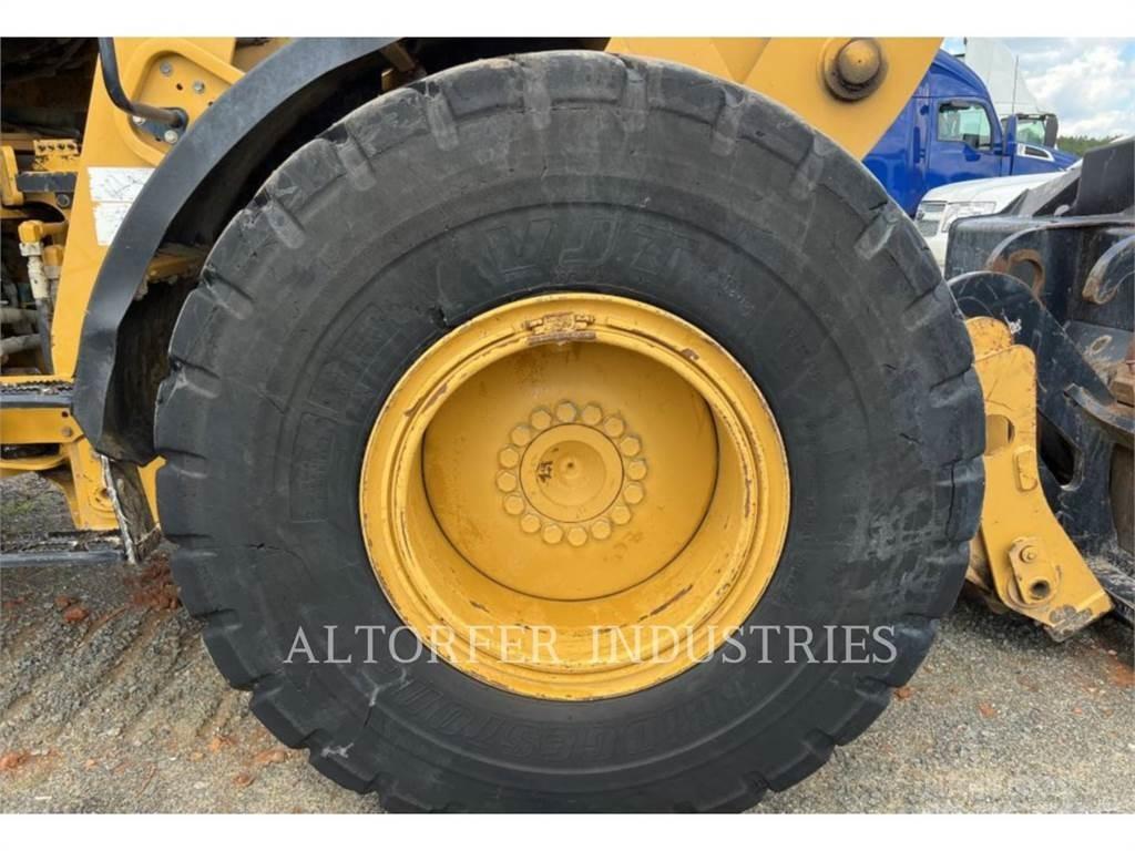 CAT 930M Utovarivači na točkove