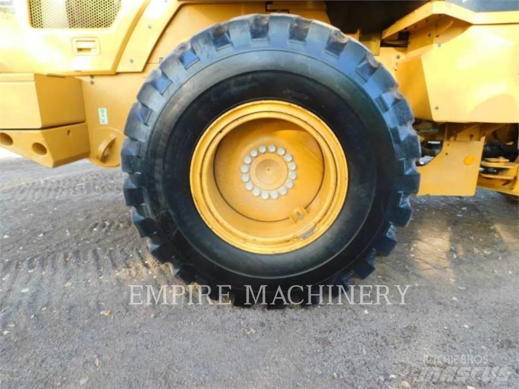 CAT 930M Utovarivači na točkove