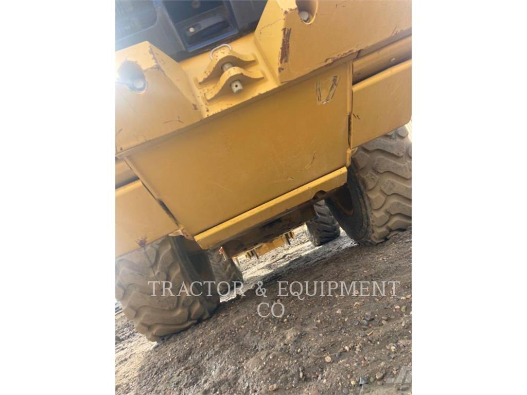 CAT 930M Utovarivači na točkove