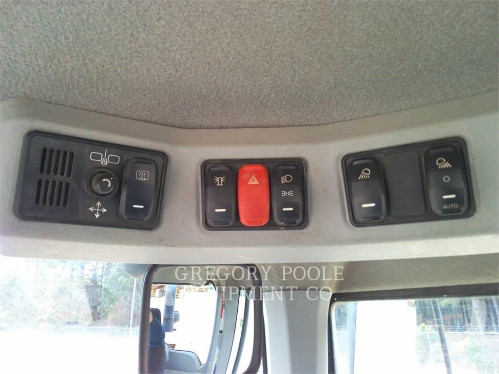 CAT 930M Utovarivači na točkove