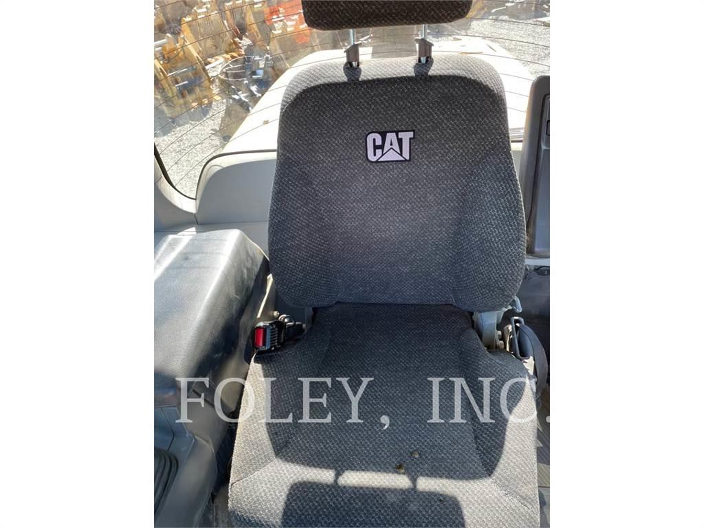 CAT 930M Utovarivači na točkove