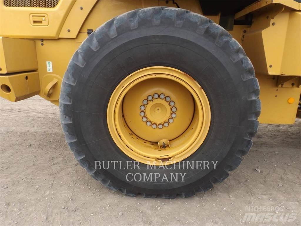 CAT 930M Utovarivači na točkove