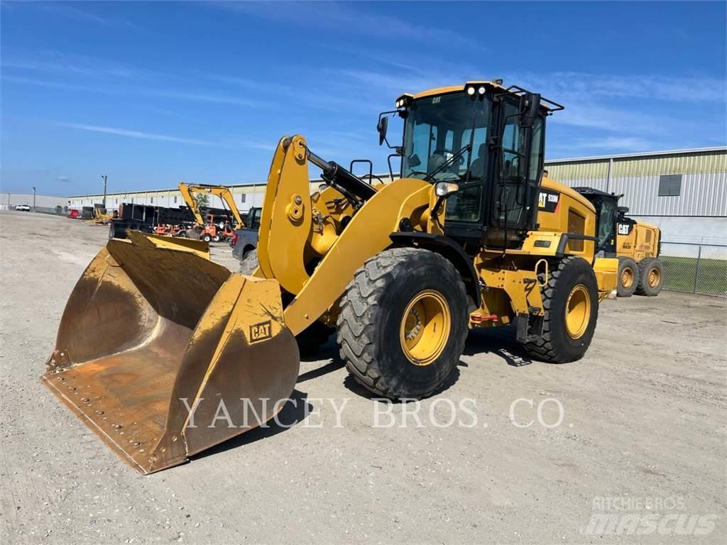 CAT 930M Utovarivači na točkove