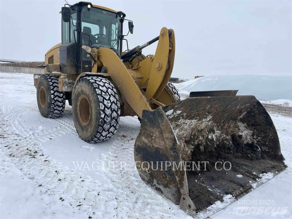 CAT 930M Utovarivači na točkove