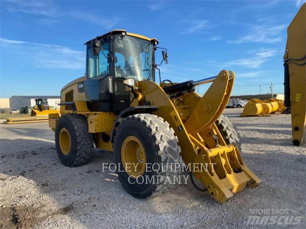 CAT 930M Utovarivači na točkove