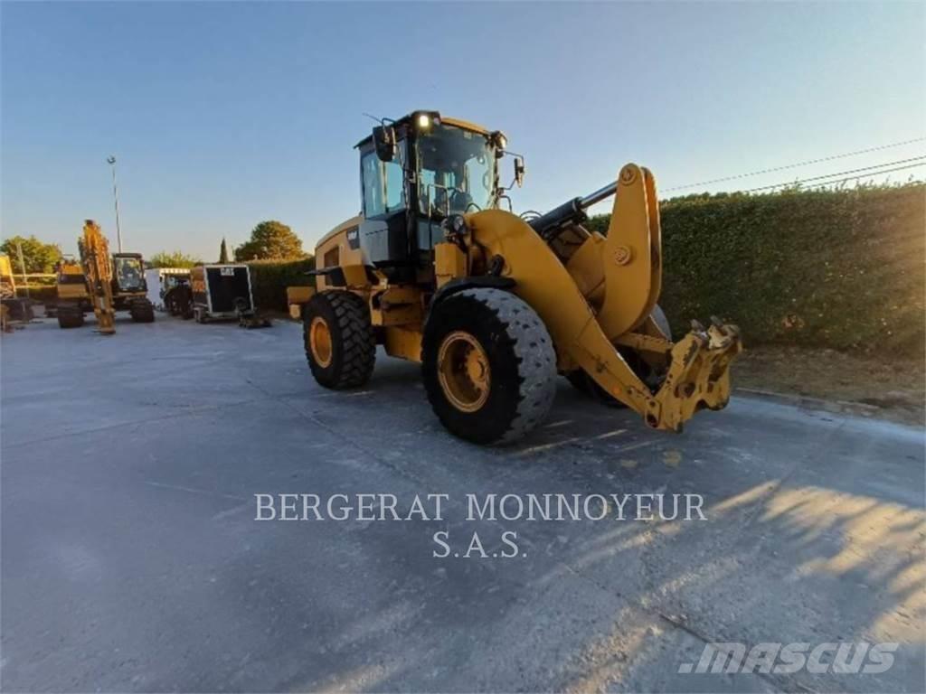 CAT 938M Utovarivači na točkove