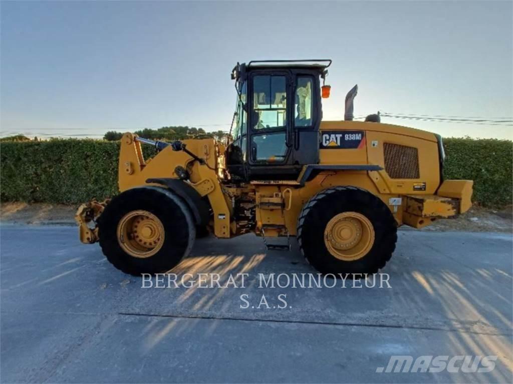 CAT 938M Utovarivači na točkove