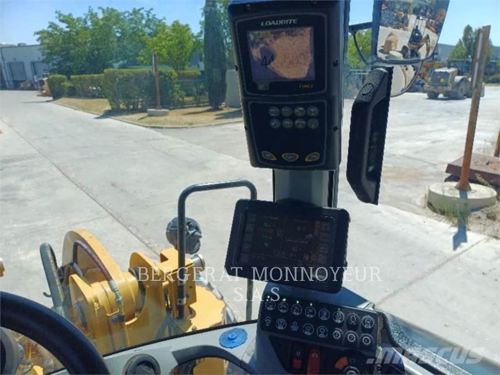 CAT 938M Utovarivači na točkove