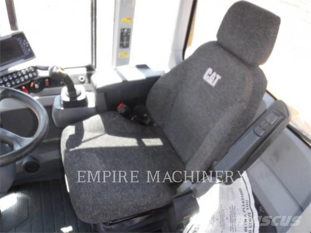 CAT 938M Utovarivači na točkove