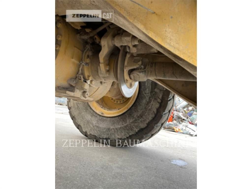 CAT 950M Utovarivači na točkove
